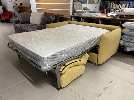 Спальное место - 140*195см, матрас H20см