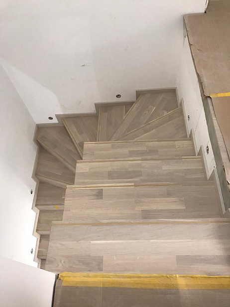 Монтаж лестницы паркетной доской "Boen"