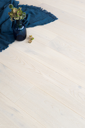 КРИСТАЛЬНО БЕЛЫЙ